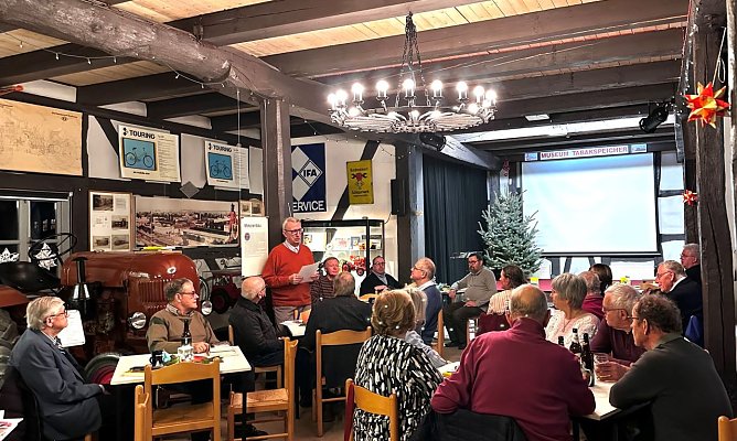 Treffen der Nordhäuser Geschichtsfreunde im Tabakspeicher (Foto: Geschichts- und Altertumsverein) Treffen der Nordhäuser Geschichtsfreunde im Tabakspeicher (Foto: Geschichts- und Altertumsverein)