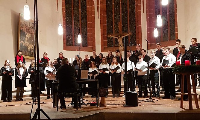 Begeisterndes Adventskonzert in der Blasiikirche (Foto: P.Gutschmidt) Begeisterndes Adventskonzert in der Blasiikirche (Foto: P.Gutschmidt)