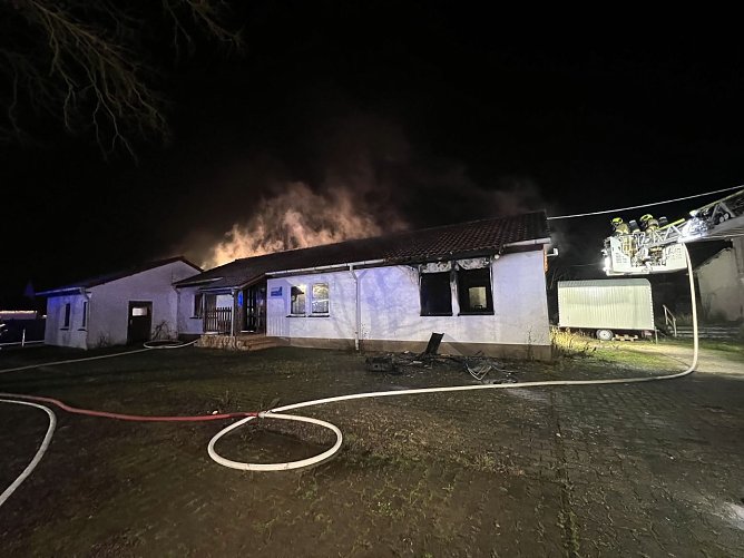 Unterkunft brannte aus (Foto: S. Dietzel)