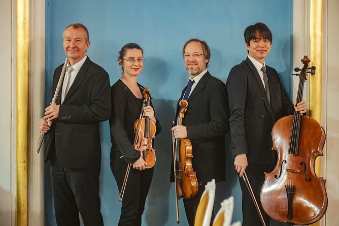 Mit Johannes Neubert, Sylvia Wepler, Tobias Hauer und Sangjun Lee (Foto: Marco Kneise) Mit Johannes Neubert, Sylvia Wepler, Tobias Hauer und Sangjun Lee (Foto: Marco Kneise)