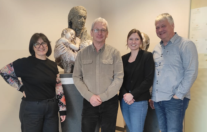 berraschender Besuch vom Schatzmeister der Lions Nordhausen    (Foto: F&ouml;rderzentrum  "Johann Heinrich Pestalozzi" Nordhausen)