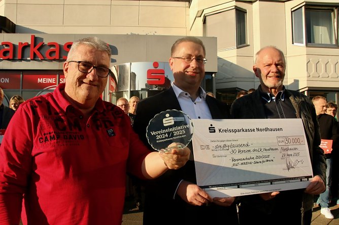 Die Herzsportgruppe konnte wieder die meisten Stimmen auf sich vereinen, die 30.000 Euro Spenden wurde auf alle Gewinner gleicherma&szlig;en verteilt (Foto: agl)