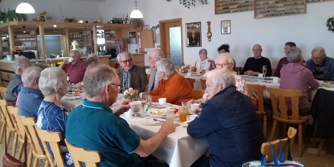 Klassentreffen in G&uuml;nzerode (Foto: R. Frank)