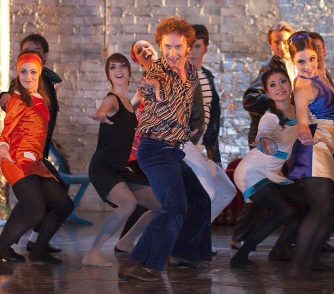 Volles Ballett (Foto: Theater Nordhausen) Volles Ballett (Foto: Theater Nordhausen)