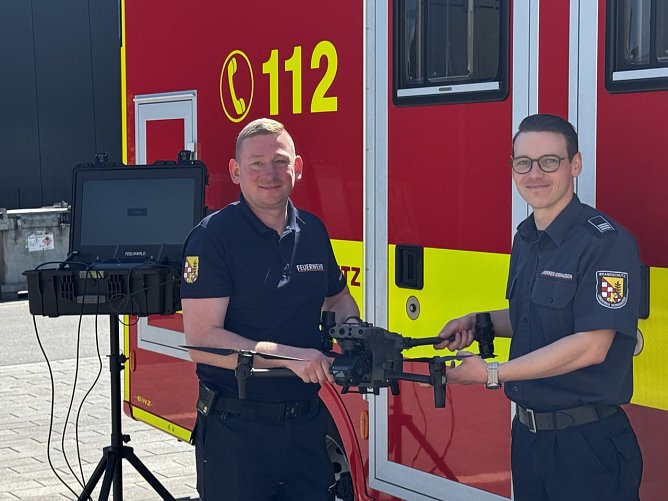 Die Drohne vom Modell DJI Matrice 30 T soll die Einsatzleitung aus der Luft unterst&uuml;tzen (Foto: Feuerwehr Nordhausen-Mitte)