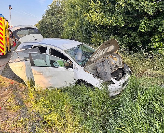 Unfall auf der A38 am Morgen (Foto: Feuerwehr/S.Dietzel)