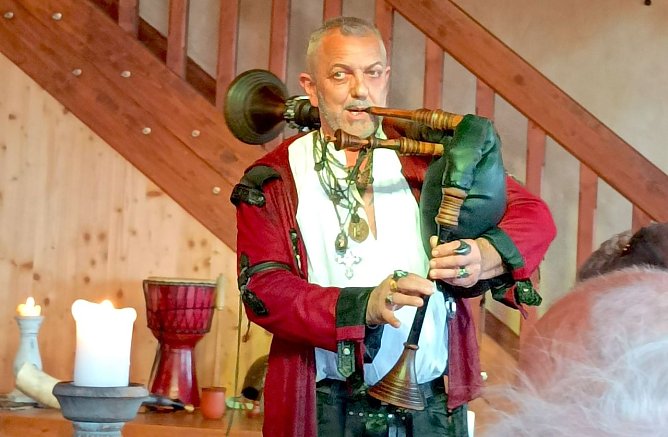 Kai Prengel auf der Burg Hohenstein in Neustadt (Foto: Thomas Leipold) Kai Prengel auf der Burg Hohenstein in Neustadt (Foto: Thomas Leipold)