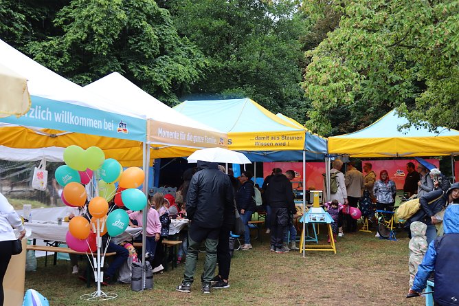 Tolle Stimmung trotz schlechtem Wetter beim Parknick (Foto: Stadtverwaltung Nordhausen ) Tolle Stimmung trotz schlechtem Wetter beim Parknick (Foto: Stadtverwaltung Nordhausen )