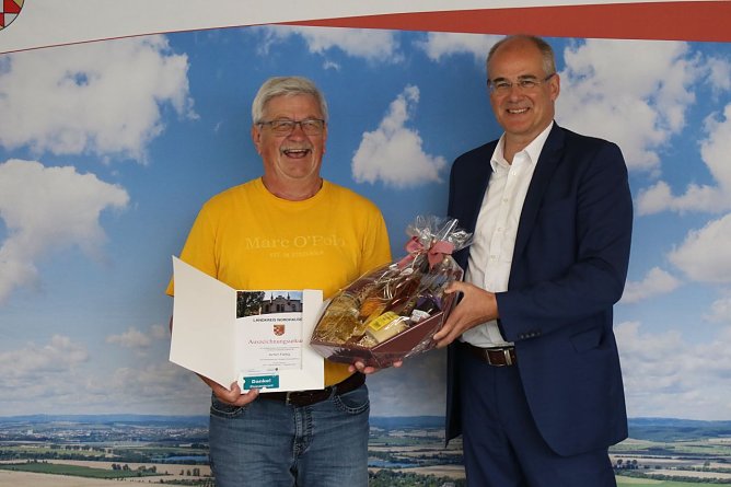 Auf dem Rad am Ball: Achim Fiebig (Foto: ykh) Auf dem Rad am Ball: Achim Fiebig (Foto: ykh)