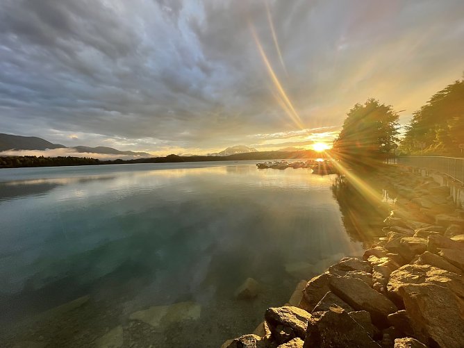 Abendstimmung am Faaker See (Foto: Katrin Brauer)