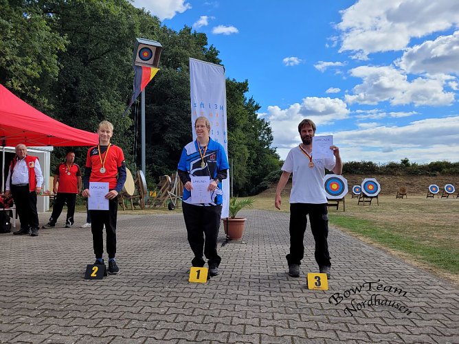 Die Bogensch&uuml;tzen des Bowteam bei der Deutschen PARA Meisterschaft (Foto: Bowteam Nordhausen)