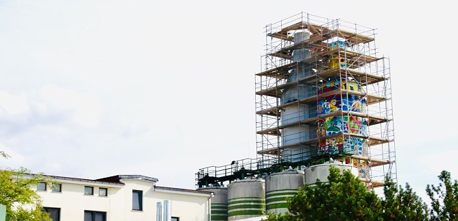 Die beiden Hochbehälter bei Nordbrand wurden diese Woche eingerüstet (Foto: ykh) Die beiden Hochbehälter bei Nordbrand wurden diese Woche eingerüstet (Foto: ykh)