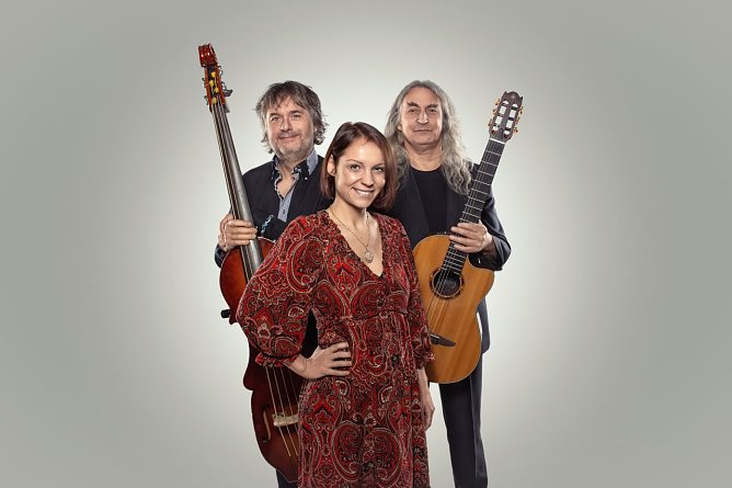 Guitarra de Aventura feat. Jessica Denecke (Foto: KSK)