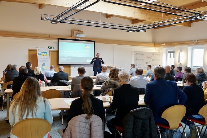 Einf&uuml;hrung "Nordth&uuml;ringen regenerativ" durch Landrat Matthias Jendricke  (Foto: ThEEN e.V.)
