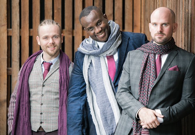 Die Fellas sind schon in weihnachtlicher Stimmung und freuen sich auf ihr Publikum (Foto: Andras Doby)