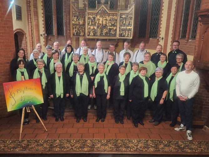 Der Chor Rhytmus 22 (Foto: Dorit Steinecke) Der Chor Rhytmus 22 (Foto: Dorit Steinecke)