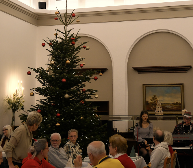 Seniorenweihnacht in Ilfeld (Foto: Tim Schäfer) Seniorenweihnacht in Ilfeld (Foto: Tim Schäfer)