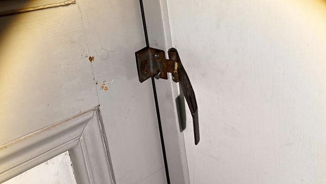 Die Tür zum Büro der Kontaktbereichsbeamten in Bleicherode (Foto: S. Dietzel) Die Tür zum Büro der Kontaktbereichsbeamten in Bleicherode (Foto: S. Dietzel)