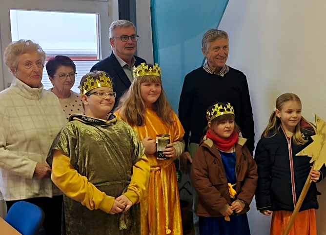 Sternsinger zu Gast bei der Nordhäuser CDU (Foto: CDU) Sternsinger zu Gast bei der Nordhäuser CDU (Foto: CDU)