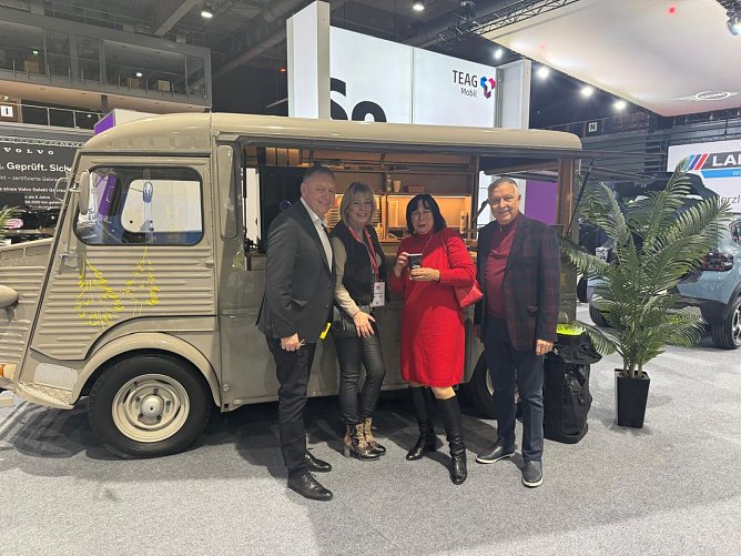 Jede Menge zum Kosten und Naschen am HEX-Stand (Foto: privat)