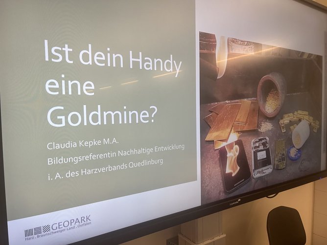 Seltene Erden wurden auch thematisiert. (Foto: Christoph Keil)