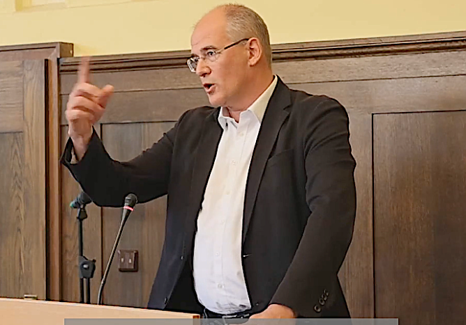 Landrat Matthias Jendricke wurde erneut heftig bedroht.  (Foto: oas)