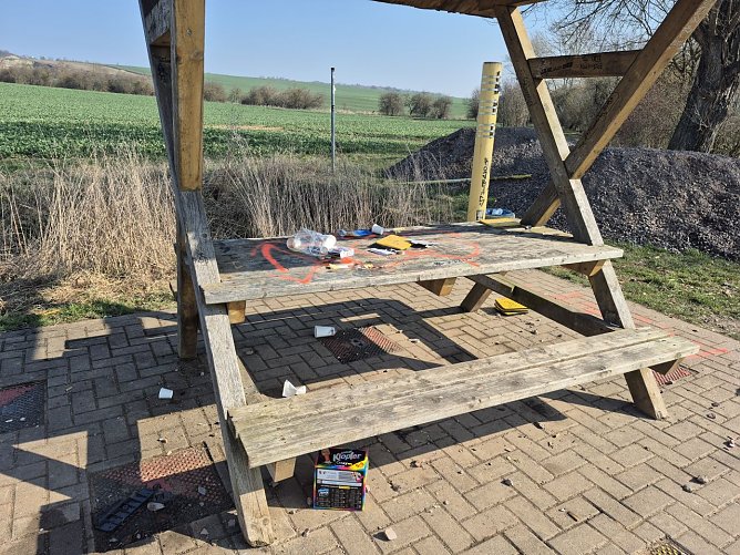 Vermüllung in der Windlücke (Foto: privat) Vermüllung in der Windlücke (Foto: privat)