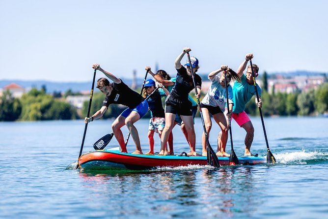 Auch ein XXL-Sup kann man beim Nordhäuser SUP-Verein ausprobieren. (Foto: Christoph Keil) Auch ein XXL-Sup kann man beim Nordhäuser SUP-Verein ausprobieren. (Foto: Christoph Keil)