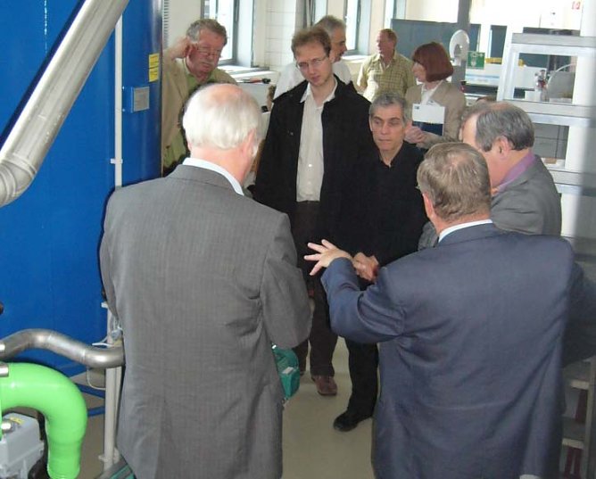 Im Institut (Foto: FHN)