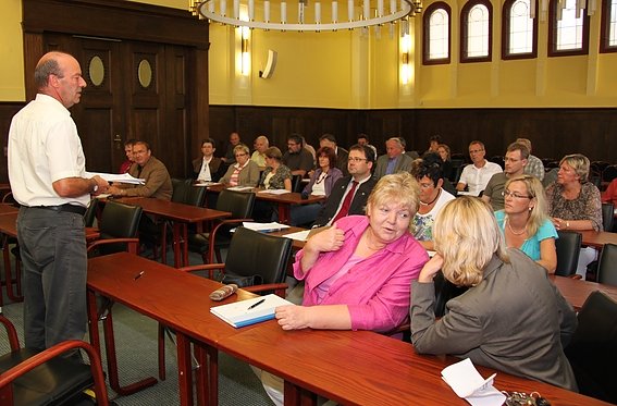 Beraten (Foto: J. Piper) Beraten (Foto: J. Piper)