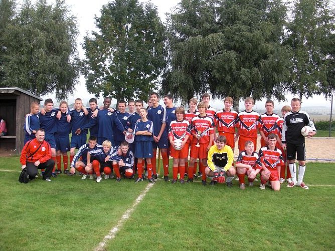Freundschaftlich gespielt (Foto: KSB) Freundschaftlich gespielt (Foto: KSB)