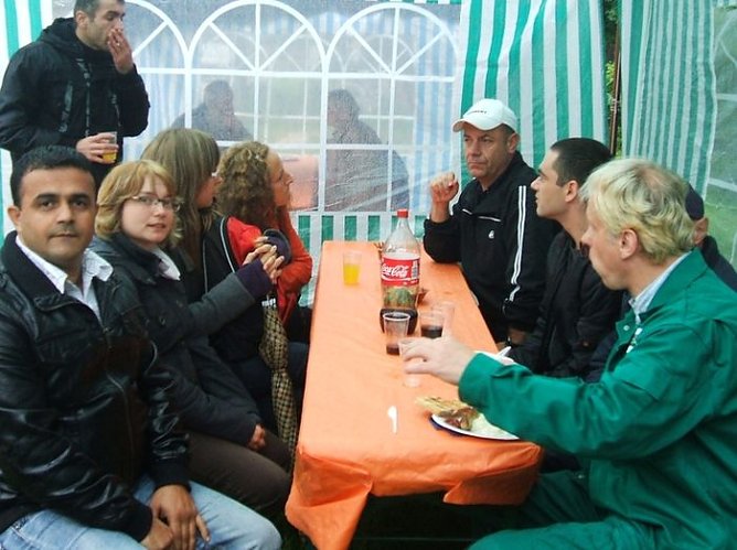 Gemeinsam gegrillt (Foto: J. Piper)