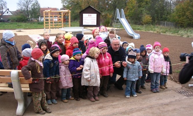Freude bei Er&ouml;ffnung (Foto: Gemeinde Werther)