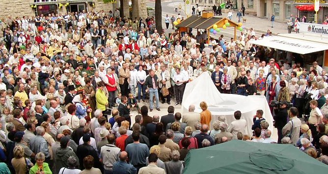 Es war einmal: Er&ouml;ffnung des Rathausplatzes (Foto: psv)