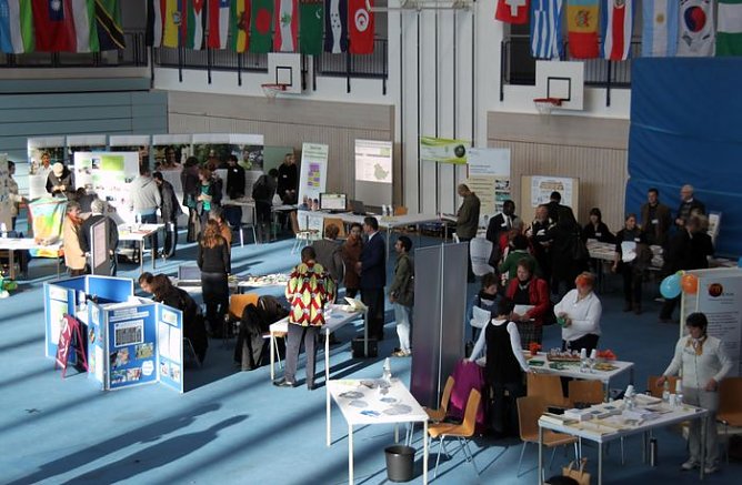 Integrationsmesse (Foto: J. Piper) Integrationsmesse (Foto: J. Piper)