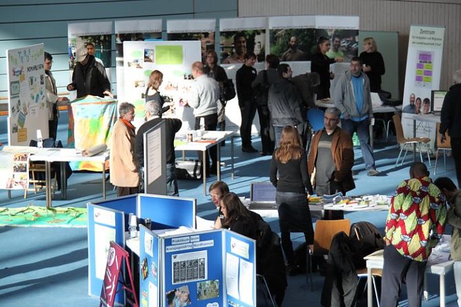 Integrationsmesse (Foto: J. Piper) Integrationsmesse (Foto: J. Piper)