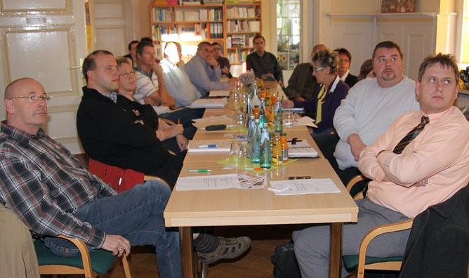 Erl&auml;utert (Foto: J. Piper)