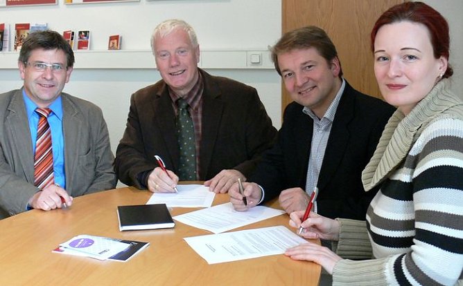 Unterschrieben (Foto: I. K&uuml;hn)