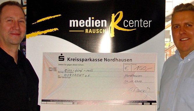 Spende übergeben (Foto: privat) Spende übergeben (Foto: privat)