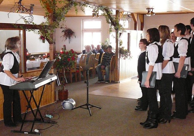 Feier in Hesserode (Foto: C. Bohn)