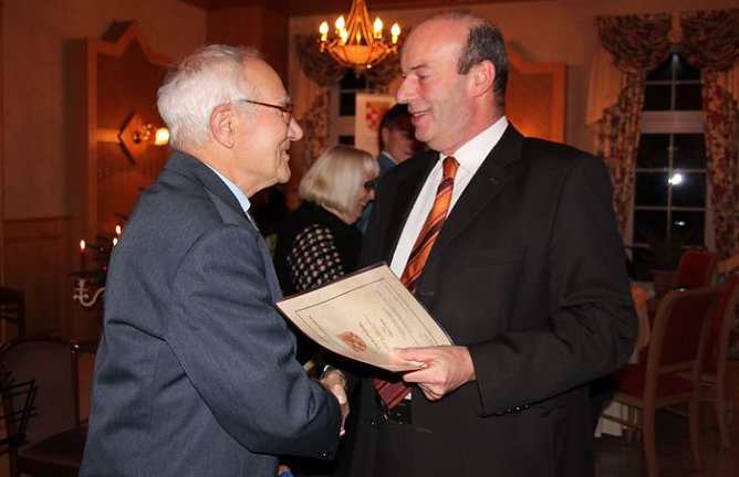 Ehrenamt gew&uuml;rdigt (Foto: J. Piper)