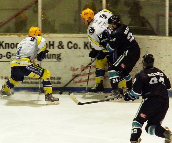 An der Bande (Foto: R. Koch) An der Bande (Foto: R. Koch)