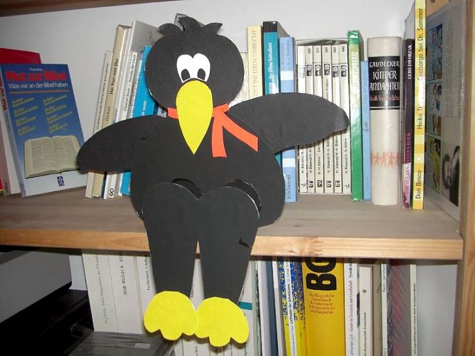 Regalsitzer (Foto: F. Tuschy) Regalsitzer (Foto: F. Tuschy)