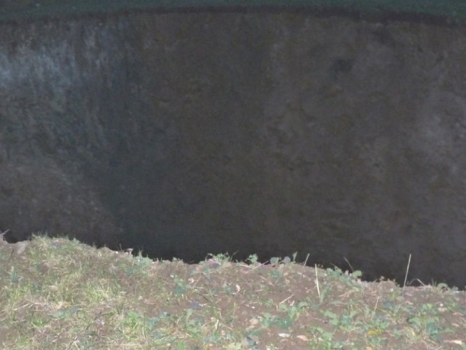 Erdfall Bad Frankenhausen (Foto: Karl-Heinz Herrmann) Erdfall Bad Frankenhausen (Foto: Karl-Heinz Herrmann)