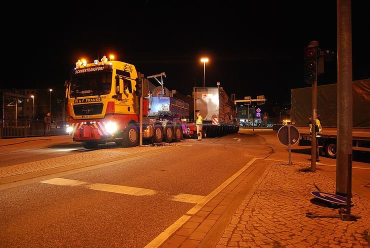 Ma&szlig;arbeit um Mitternacht