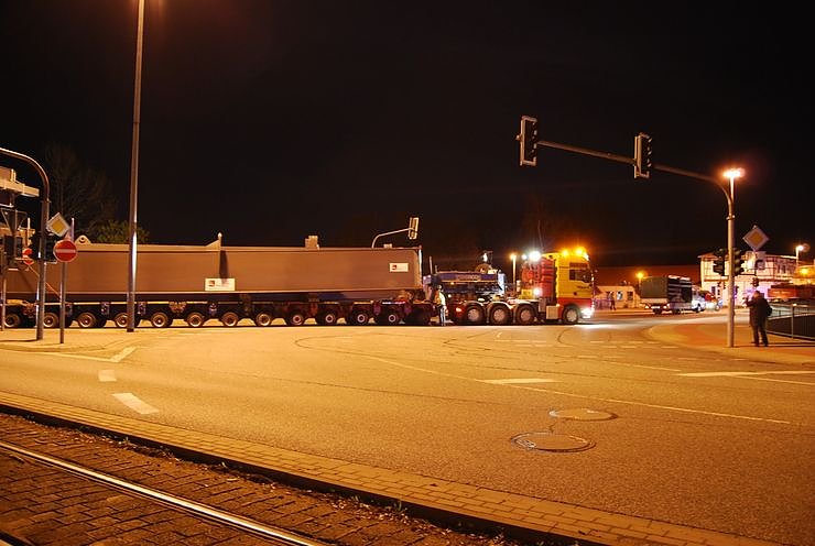 Ma&szlig;arbeit um Mitternacht