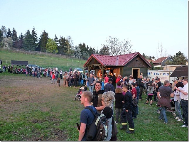 Osterfeuer in Herreden