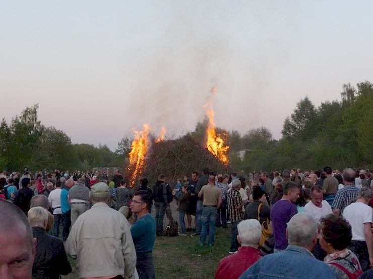 Osterfeuer beendet Box-Saison