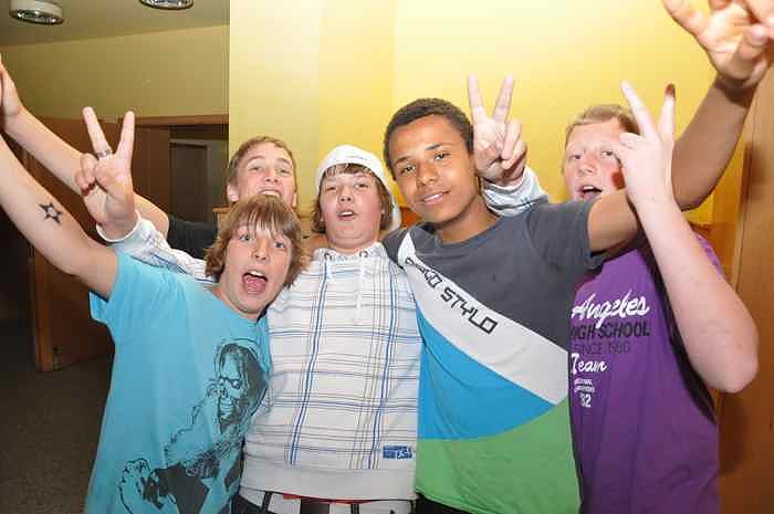 Coole Junge Party im Klubhaus