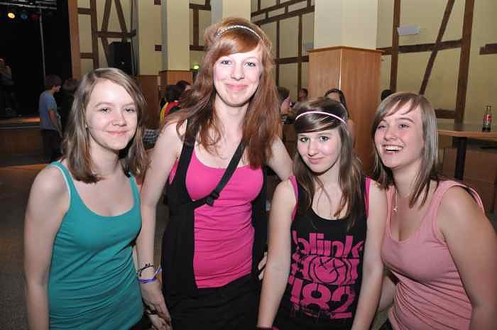 Coole Junge Party im Klubhaus